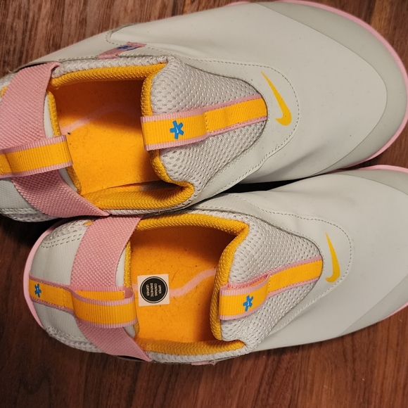 Nike leather waterproof - Picture 2 of 3